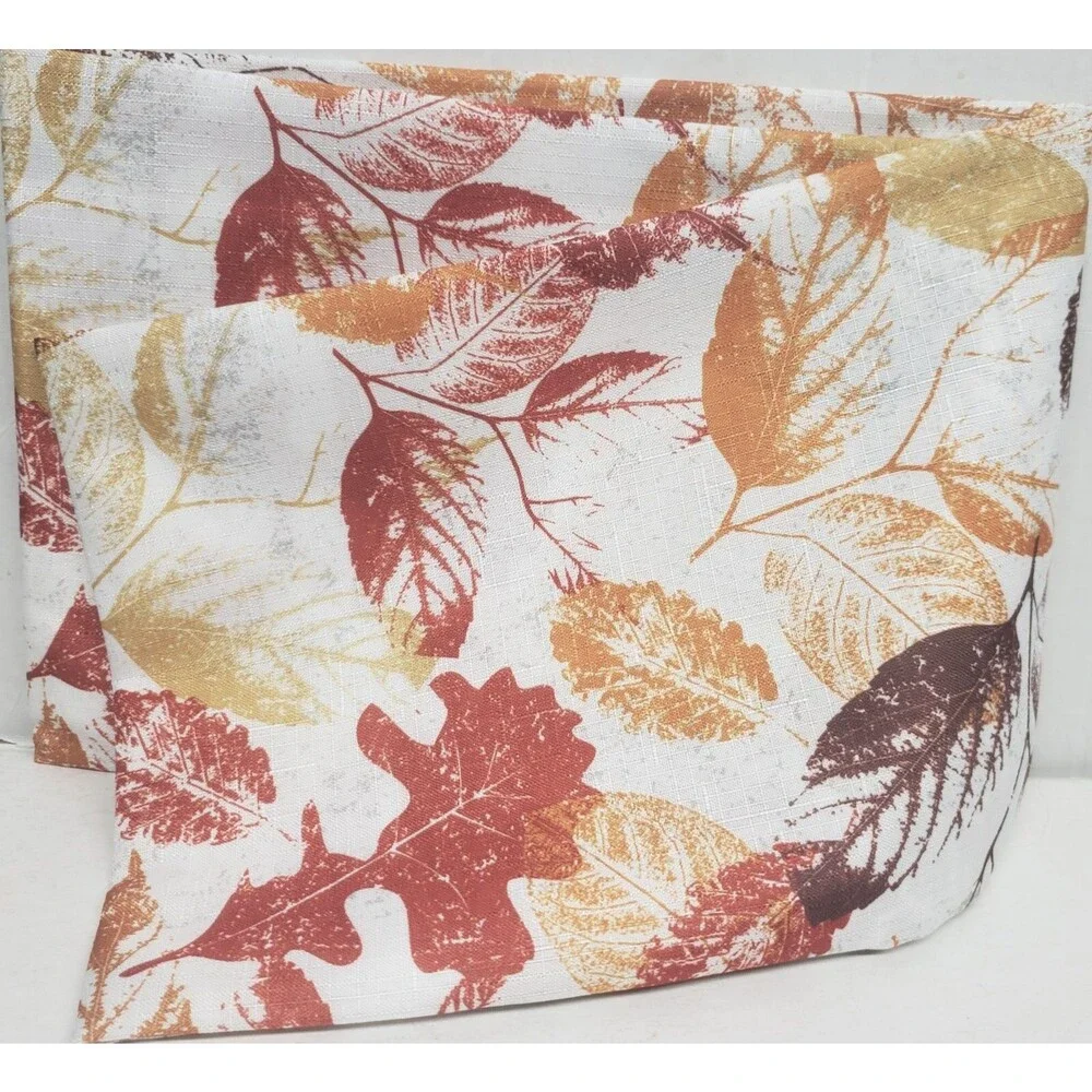 1 Printed Fabric Tablecloth, 60